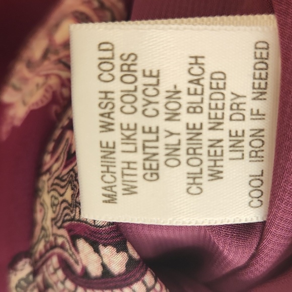 Apt.9 Women's Burgandy and Black Paisley Print Flutter Sleeve Top Size S - Picture 9 of 10